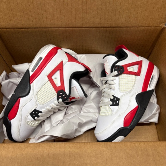 Air Jordan 4 Retro Grade School Red Cement Size 4.5 Youth Pre-Owned Hardly Used - Picture 2 of 6